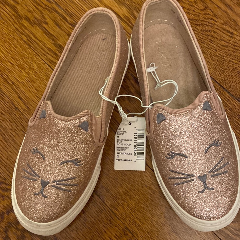 Girls shoes